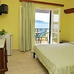 Logan's نيدري