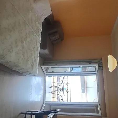 Logan's Апарт-отель