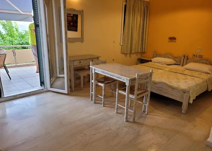 Aparthotel Logan's Nydri (Lefkada)