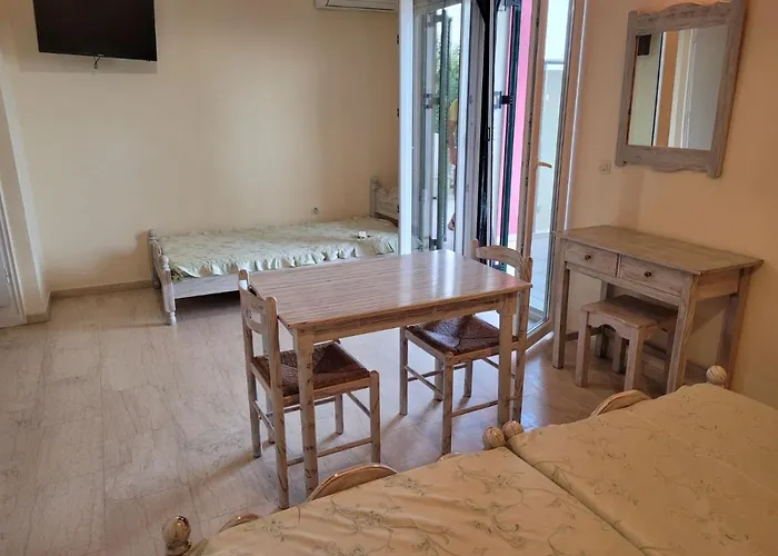 Aparthotel Logan's 2*