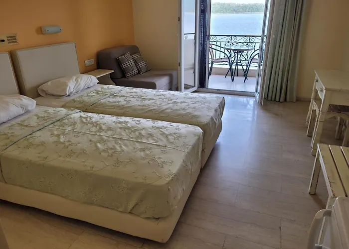 Aparthotel Logan's 2*