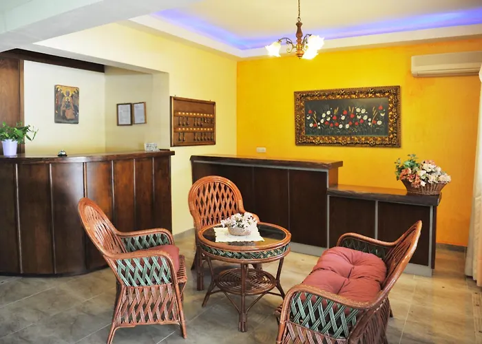 Logan's Aparthotel 2*