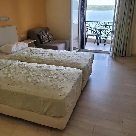 Lägenhetshotell Logan's 2*