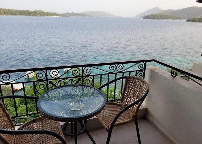 Logan's Lägenhetshotell Nidhrion