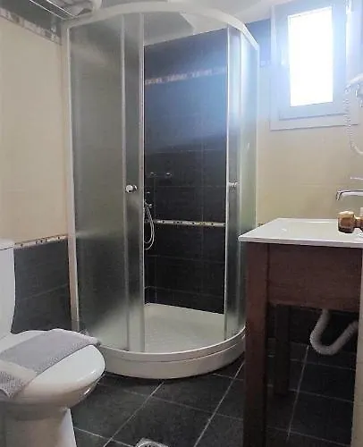 Logan's Aparthotel 2*