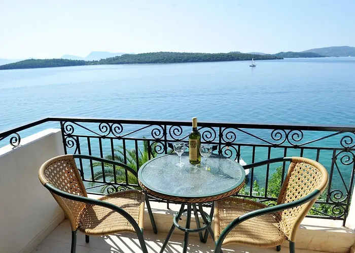 Logan's 2* Nydri (Lefkada)